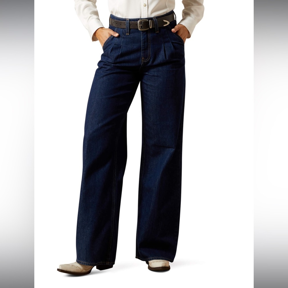 Ariat Women's Ultra High Rise Pleated Trouser Jean | Deep Indigo High Rise Jean